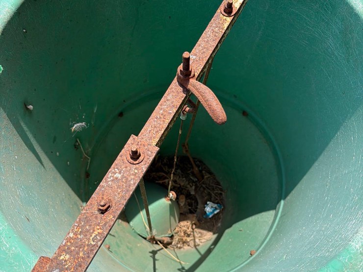 3-osborne-hog-feeders-image-8