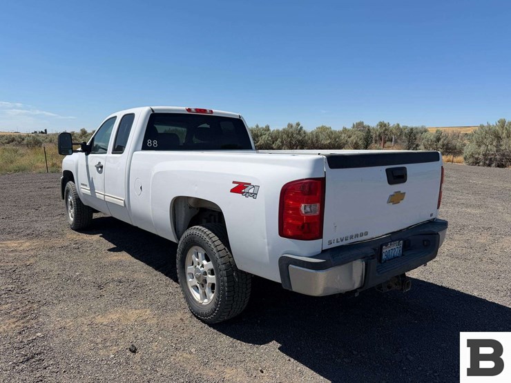 2013-chevrolet-silverado-3500-image-4