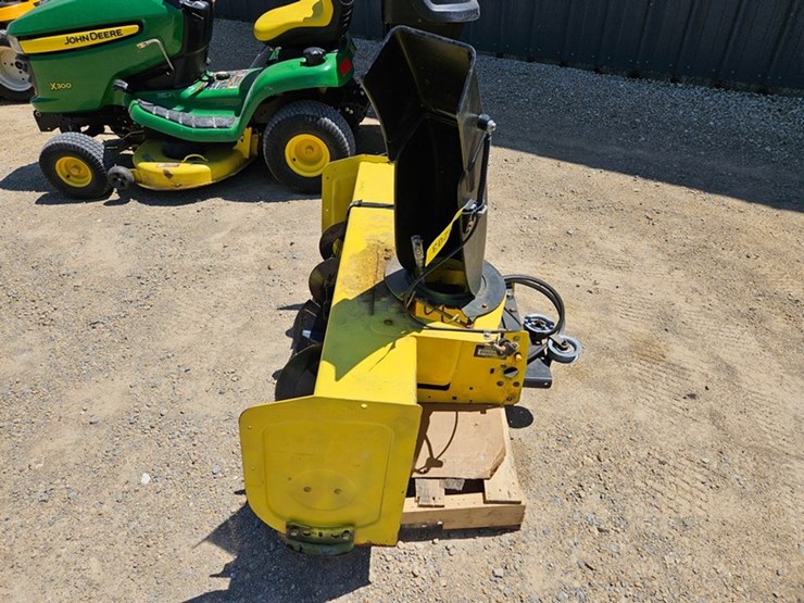 john-deere-x300-image-30