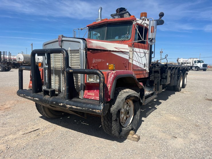 1989-kenworth-w900-image-1