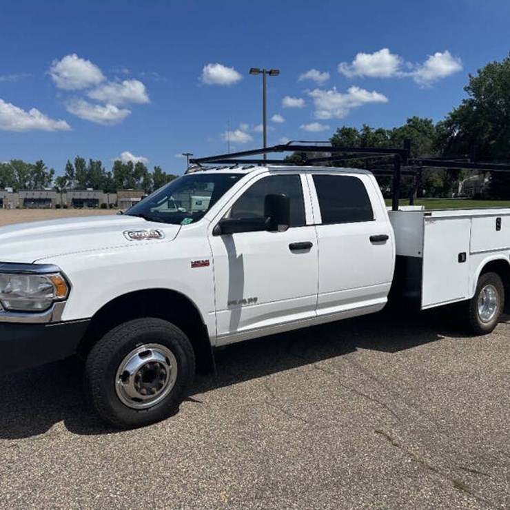2022 DODGE 3500