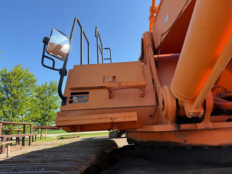 hitachi-ex750-5-image-14