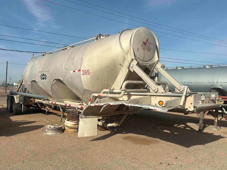 2009-heil-trailer-image-2