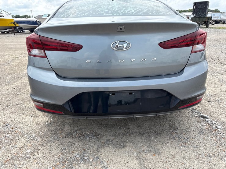 #42717-•-2019-hyundai-elantra-sedan-kmhd84lf4ku743043-inv#-42717-image-12