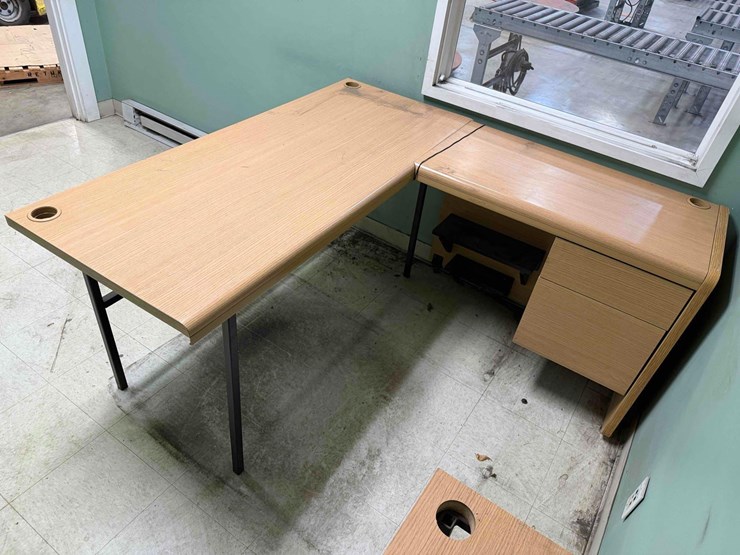 5'x4'x10'-l-shaped-desk-image-2
