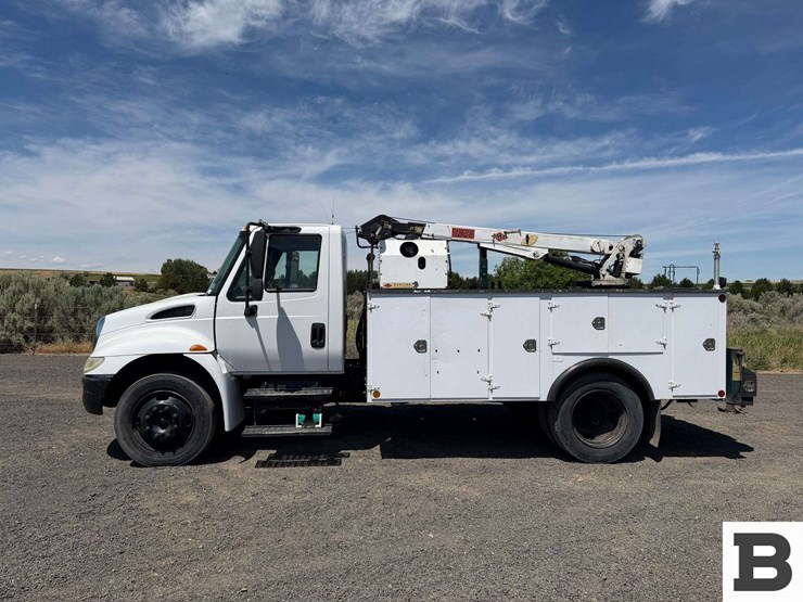 2003-international-durastar-4200-image-2