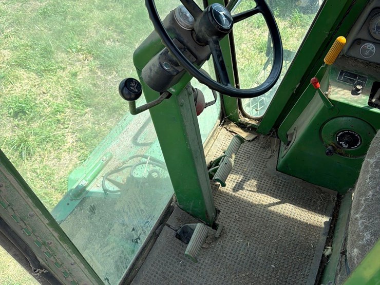 john-deere-4400-image-5