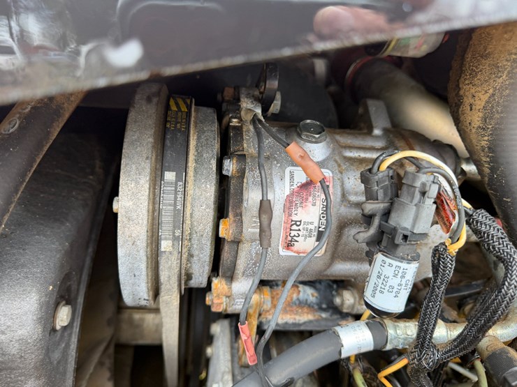 2006-caterpillar-420d-image-78