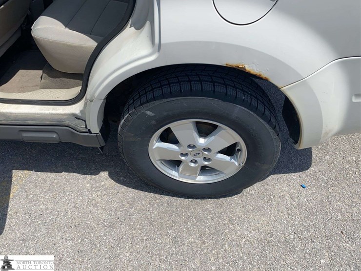 2011-ford-escape-image-20