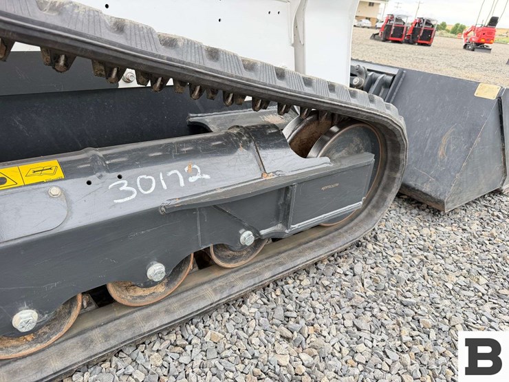 2024-bobcat-t650-image-41