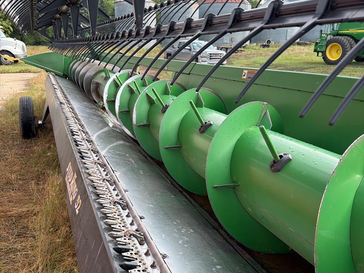 john-deere-630f-image-18