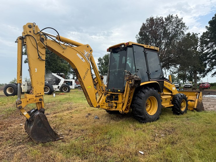 2006-caterpillar-420d-image-3