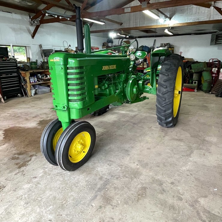 1947 JOHN DEERE MODEL B