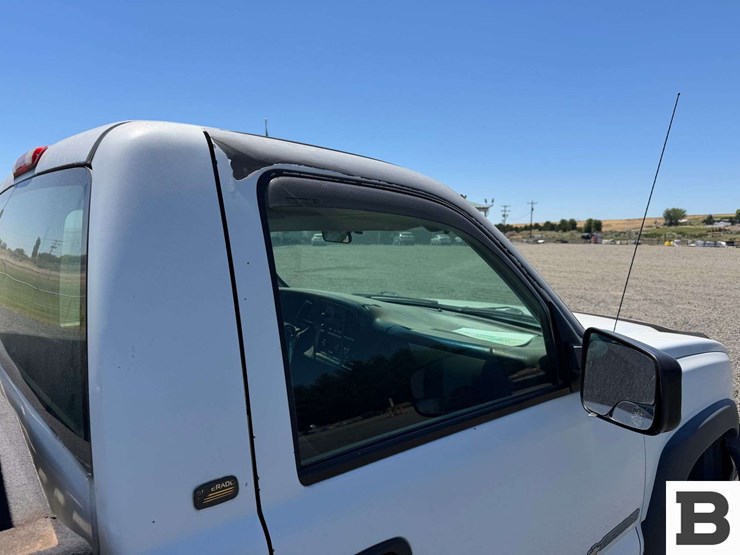 2003-chevrolet-silverado-2500hd-image-19