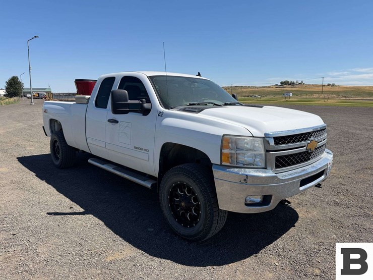 2013-chevrolet-silverado-3500-image-7