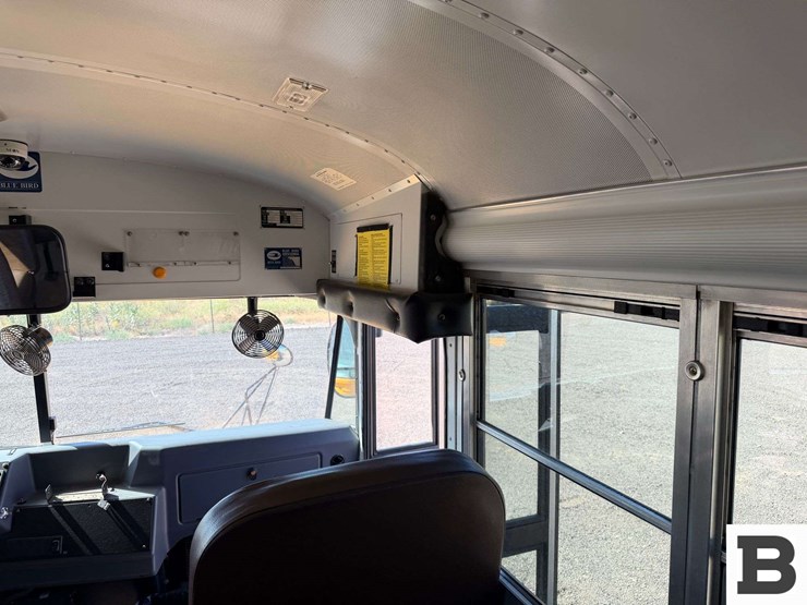 2011-blue-bird-bb-conventional-school-bus-image-29
