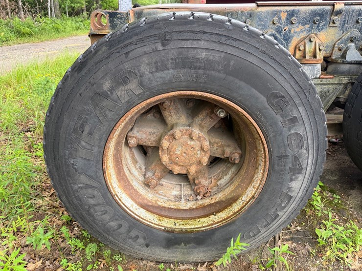 ford-f700-image-19
