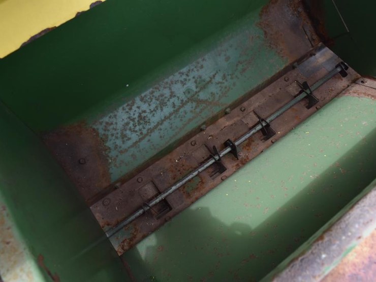 john-deere-8200-image-6