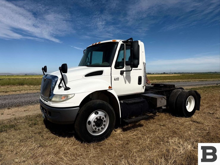 2006-international-durastar-4400-image-2
