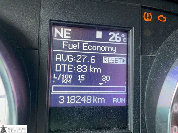 2012-dodge-grand-caravan-crew-image-13