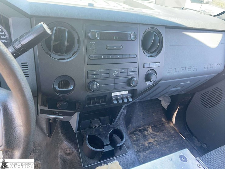 2013-ford-f350-image-12