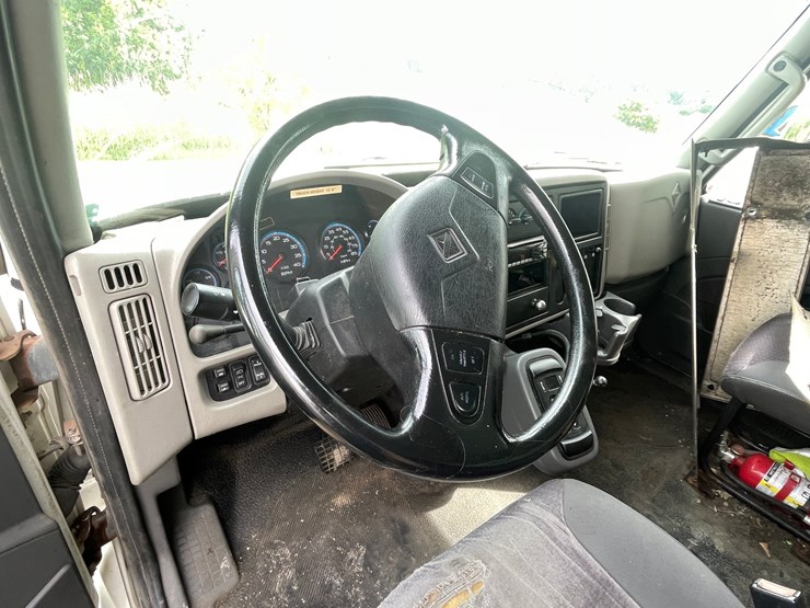 2016-international-durastar-4400-image-55