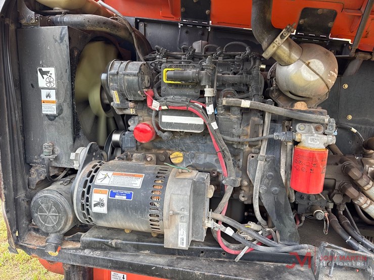 2017-jlg-660sj-image-10