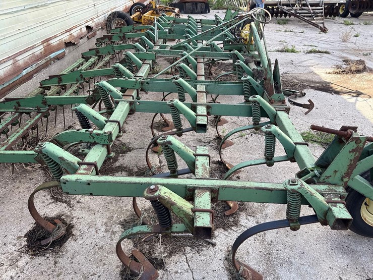 john-deere-1100-image-5