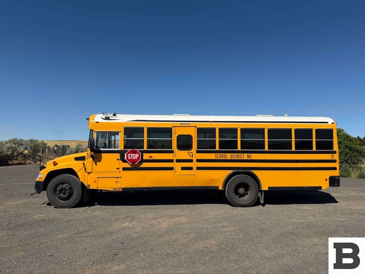 2011-blue-bird-bb-conventional-school-bus-image-2