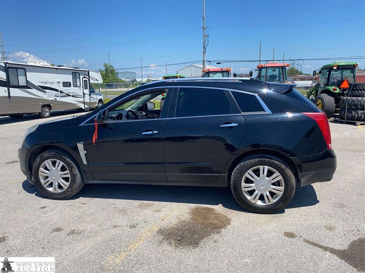 cadillac-srx-image-8