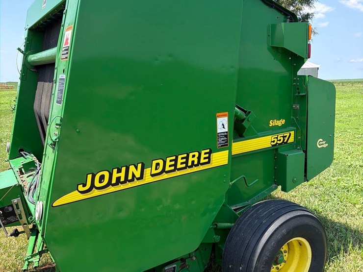 john-deere-557-image-9