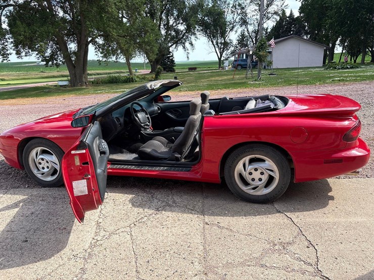 1995-pontiac-firebird-convertible-soft-top-image-34