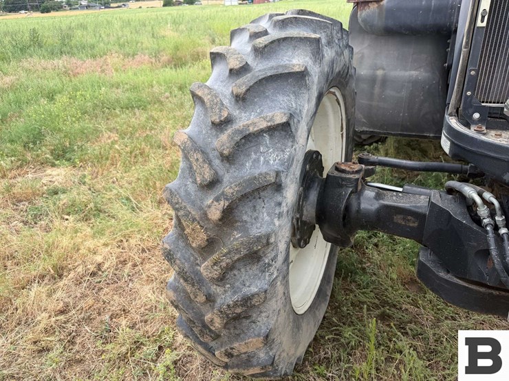 2007-new-holland-tg305-image-80