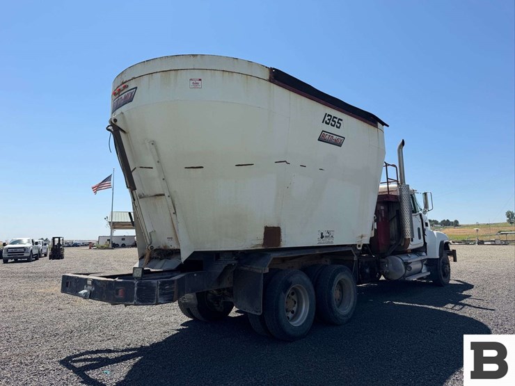 2002-mack-ch613-image-5