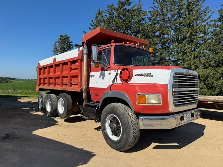 1989-ford-l9000-image-6