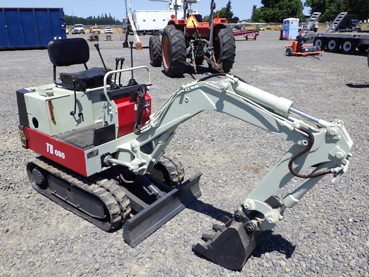 takeuchi-tb080-image-3