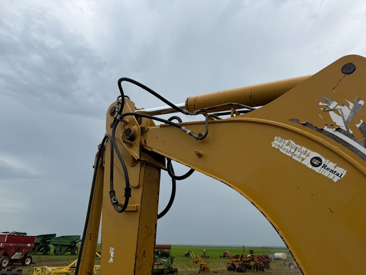 2006-caterpillar-420d-image-24