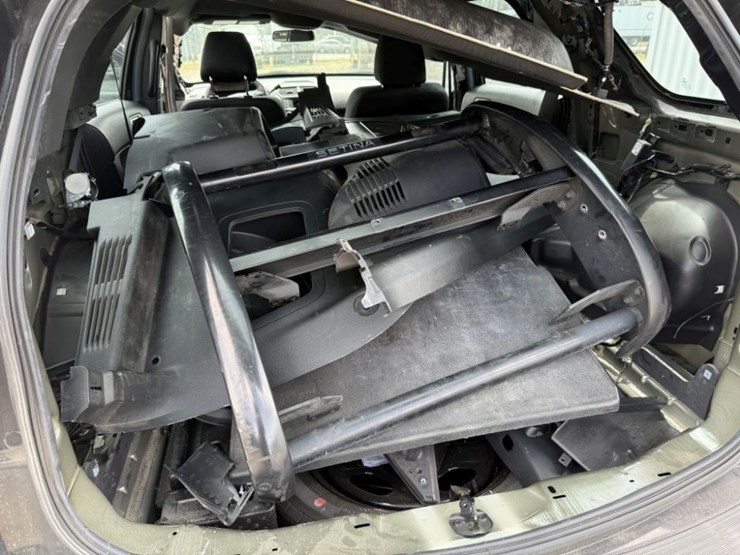 2019-ford-explorer-image-21