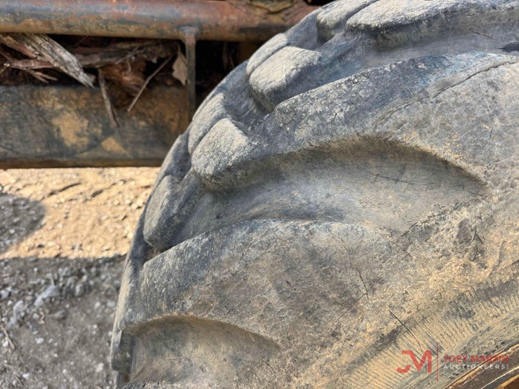 2005-deere-1110d-image-13