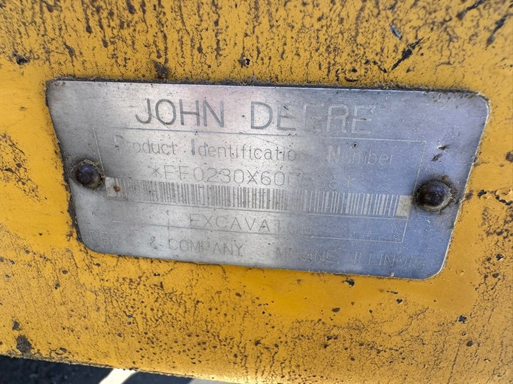 deere-230-lc-image-111