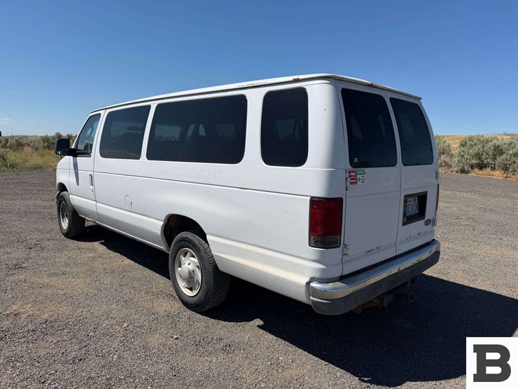 2003-ford-econoline-350-image-3