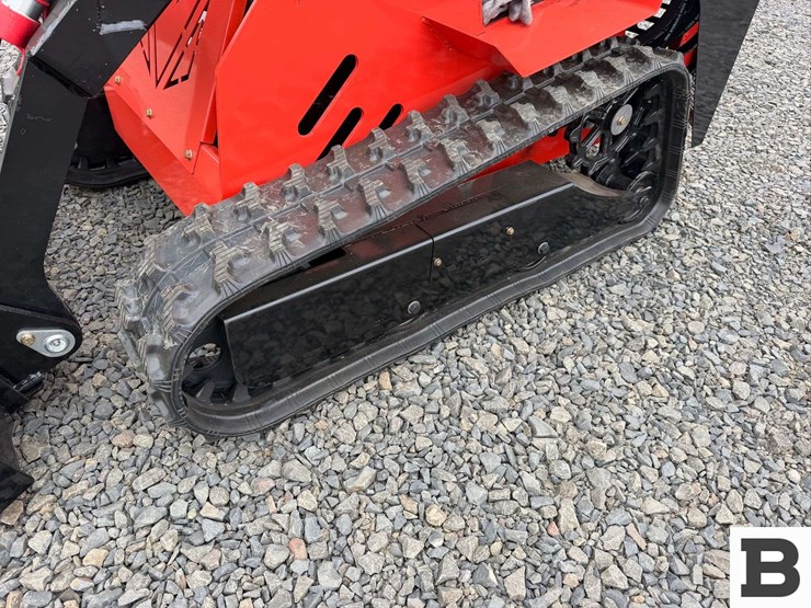 2026-sdlanch-ssl580-mini-skid-steer-image-13