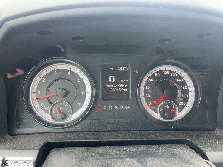 2014-dodge-1500-image-11