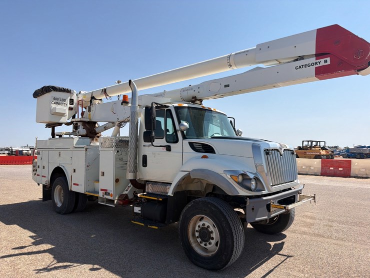 2008-international-workstar-7400-image-4