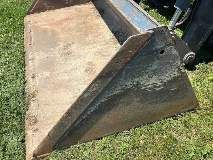 2025-new-holland-c362-image-59