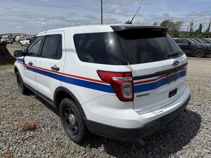 2014-ford-explorer-image-6