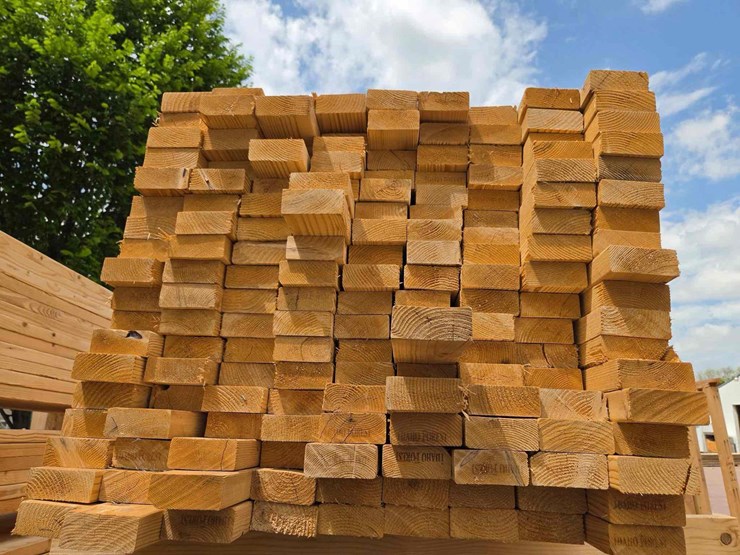 2x4-lumber-image-1