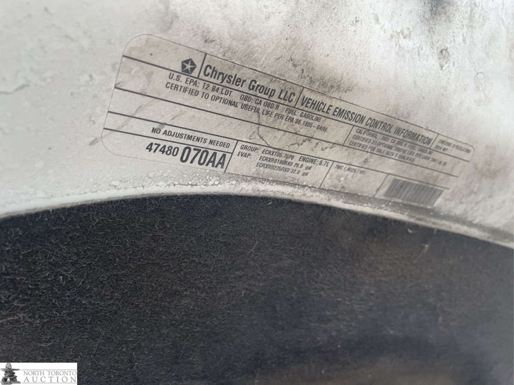 2014-dodge-1500-image-17