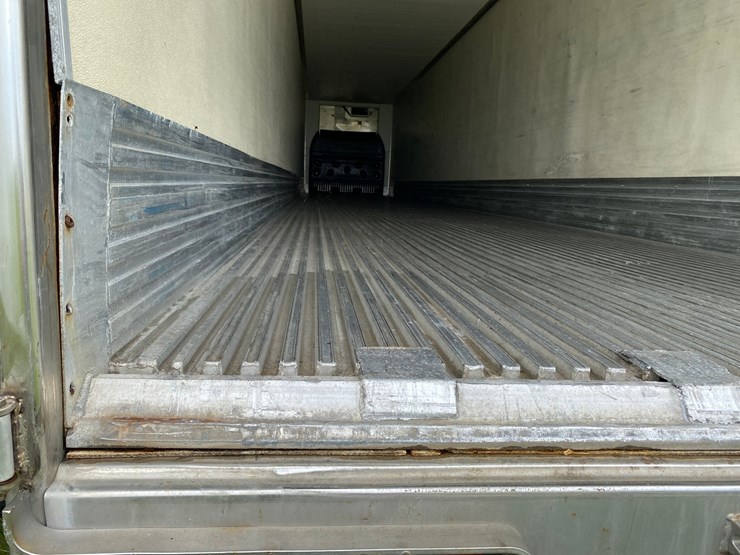 2005-utility-3000r-reefer-image-12