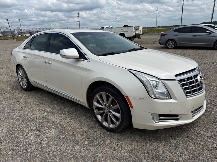 #48220-•-2013-cadillac-xts-sedan-2g61r5s39d9103334-inv#-48220-image-2